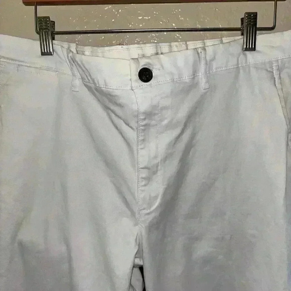 Goodthreads Men's Slim-Fit Washed Comfort Stretch Chino Pants, White, 36Wx36L - Picture 7 of 11